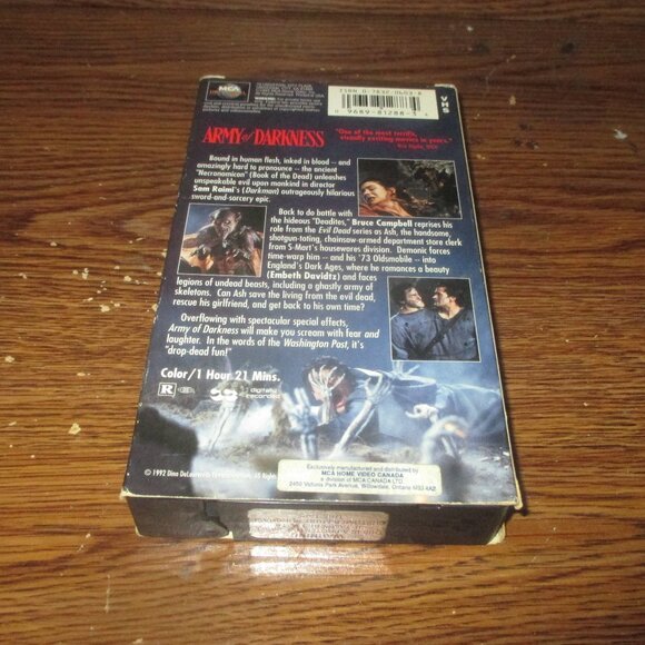Sam Raimi’s Army of Darkness (VHS, 1993, MCA Home Video) Bruce Campbell - Picture 2 of 6